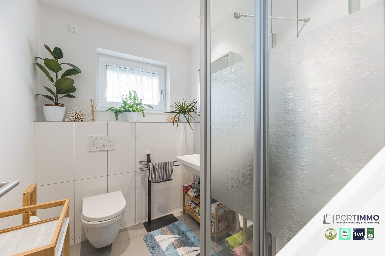 ELW Gäste-Bad + WC