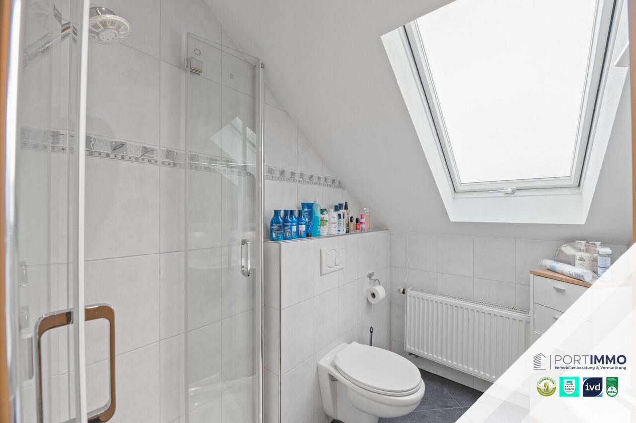 Badezimmer DG