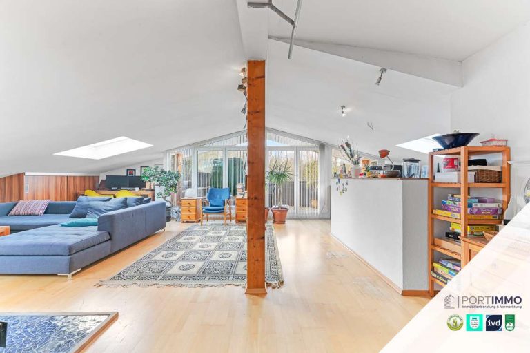 Wohnzimmer DG